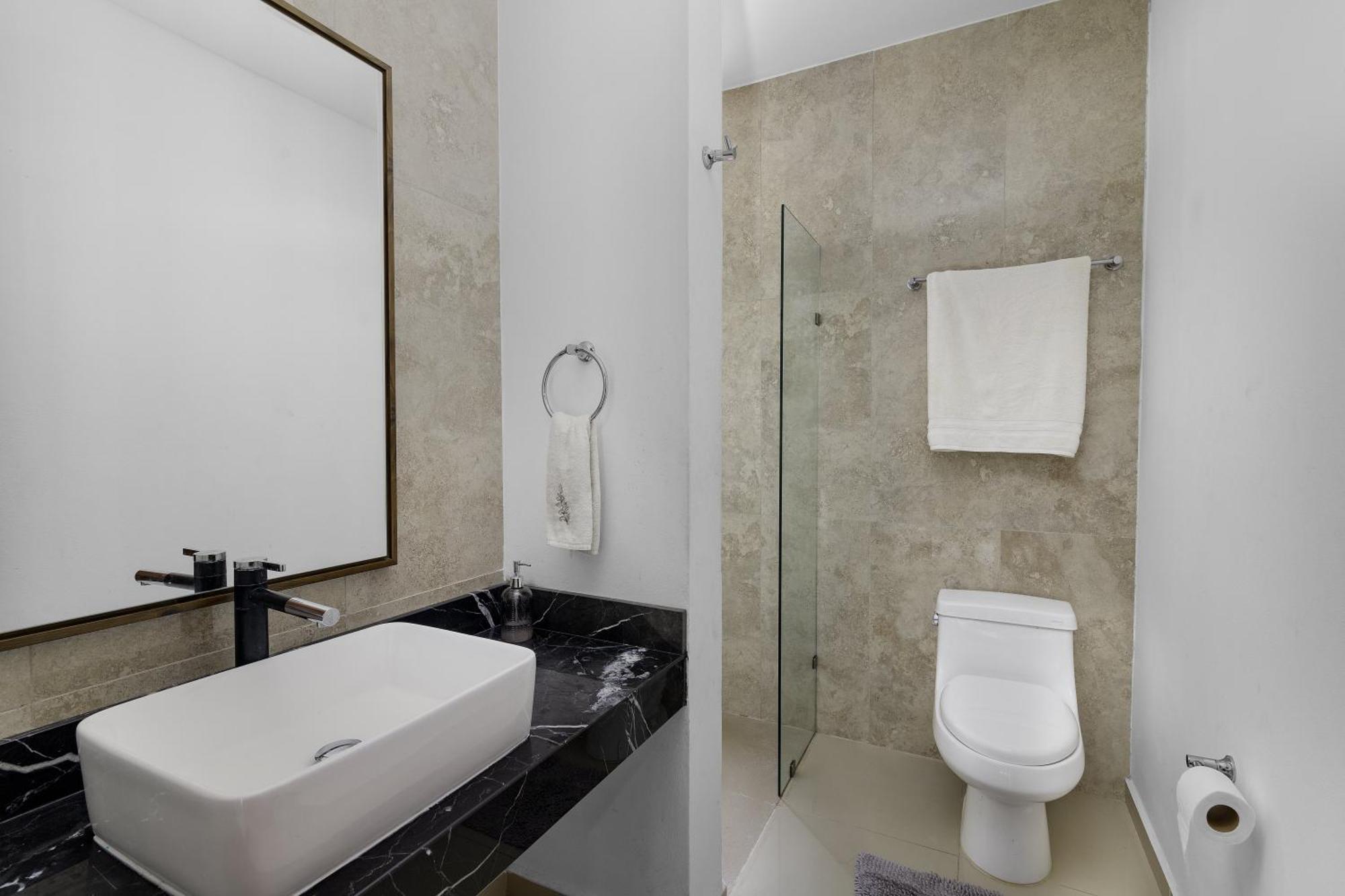 Angelina 28 Beachfront And Family Apartments - Modern And Relaxing Long Stays - 20 Min From Cancun Airport プエルト・モレロス エクステリア 写真