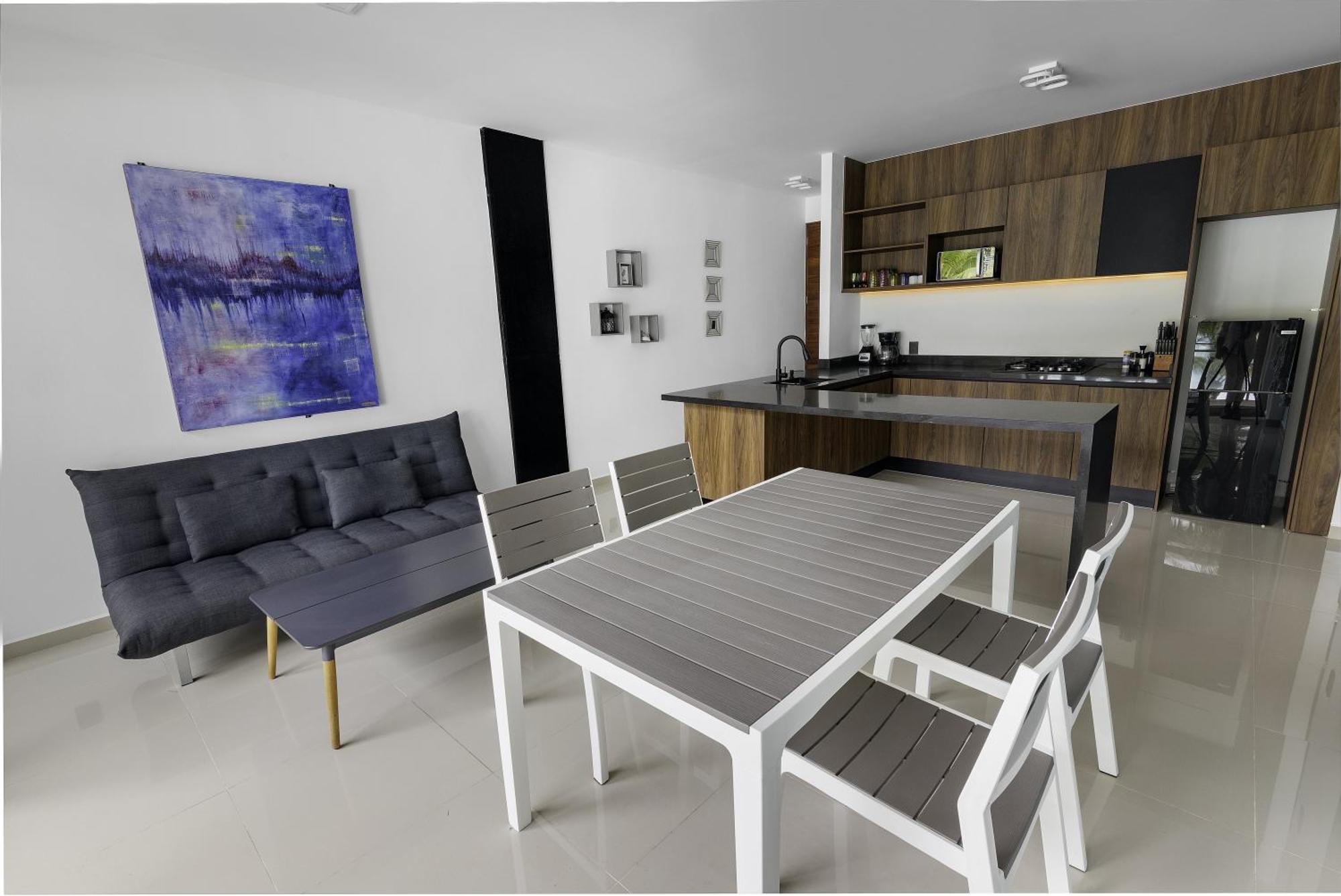 Angelina 28 Beachfront And Family Apartments - Modern And Relaxing Long Stays - 20 Min From Cancun Airport プエルト・モレロス エクステリア 写真