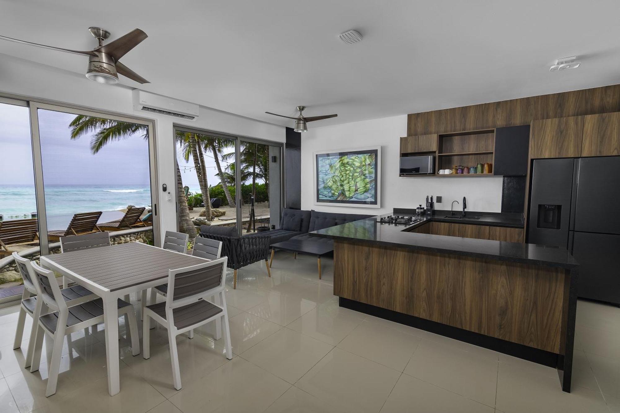Angelina 28 Beachfront And Family Apartments - Modern And Relaxing Long Stays - 20 Min From Cancun Airport プエルト・モレロス エクステリア 写真