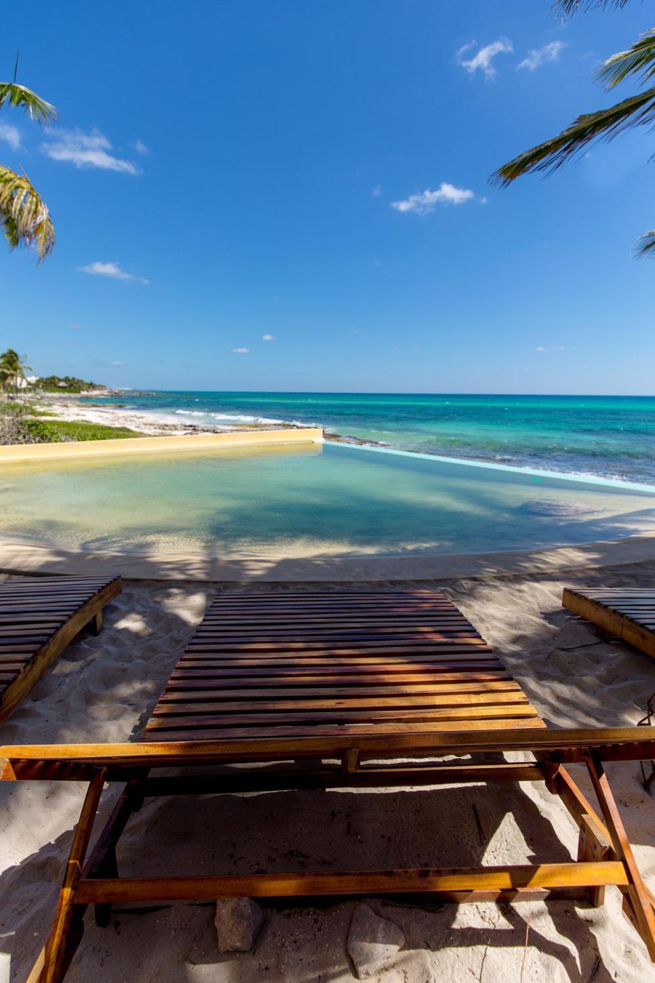 Angelina 28 Beachfront And Family Apartments - Modern And Relaxing Long Stays - 20 Min From Cancun Airport プエルト・モレロス エクステリア 写真