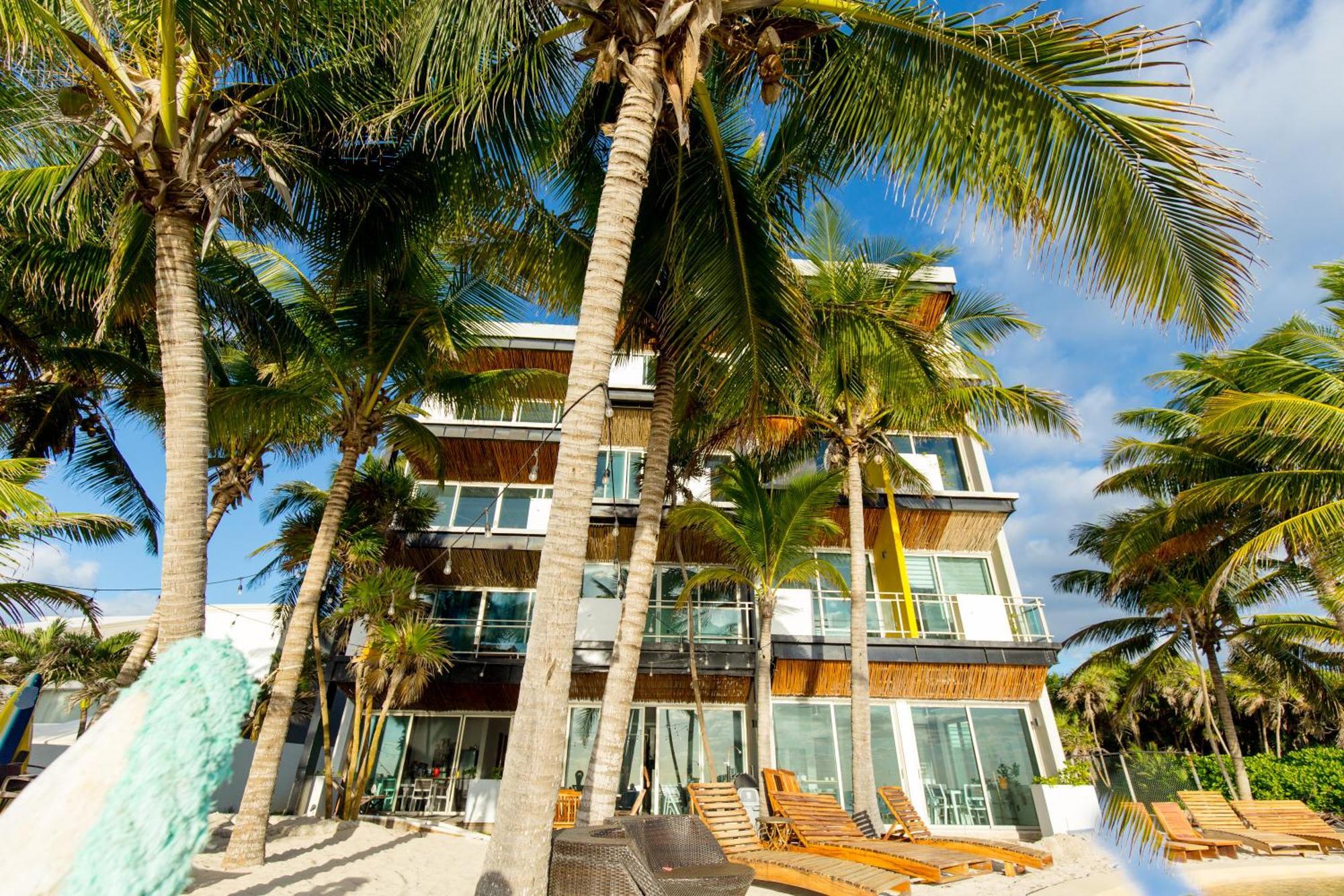 Angelina 28 Beachfront And Family Apartments - Modern And Relaxing Long Stays - 20 Min From Cancun Airport プエルト・モレロス エクステリア 写真
